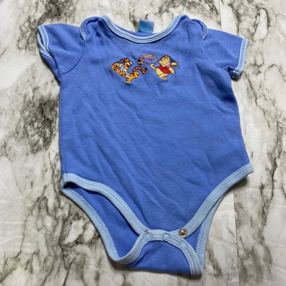 🥰Bundle 0-3M and 3-6M Boy Onesies🥰 - Picture 9 of 14